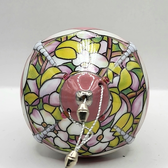 Pink Dogwood Bradford Editions Louis Tiffany Heirloom Porcelain Ornament 2001 - Picture 5 of 10